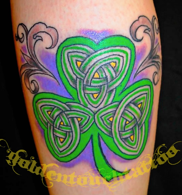 Tags: celtic, clover, irish, knots, tattoo, tattoos